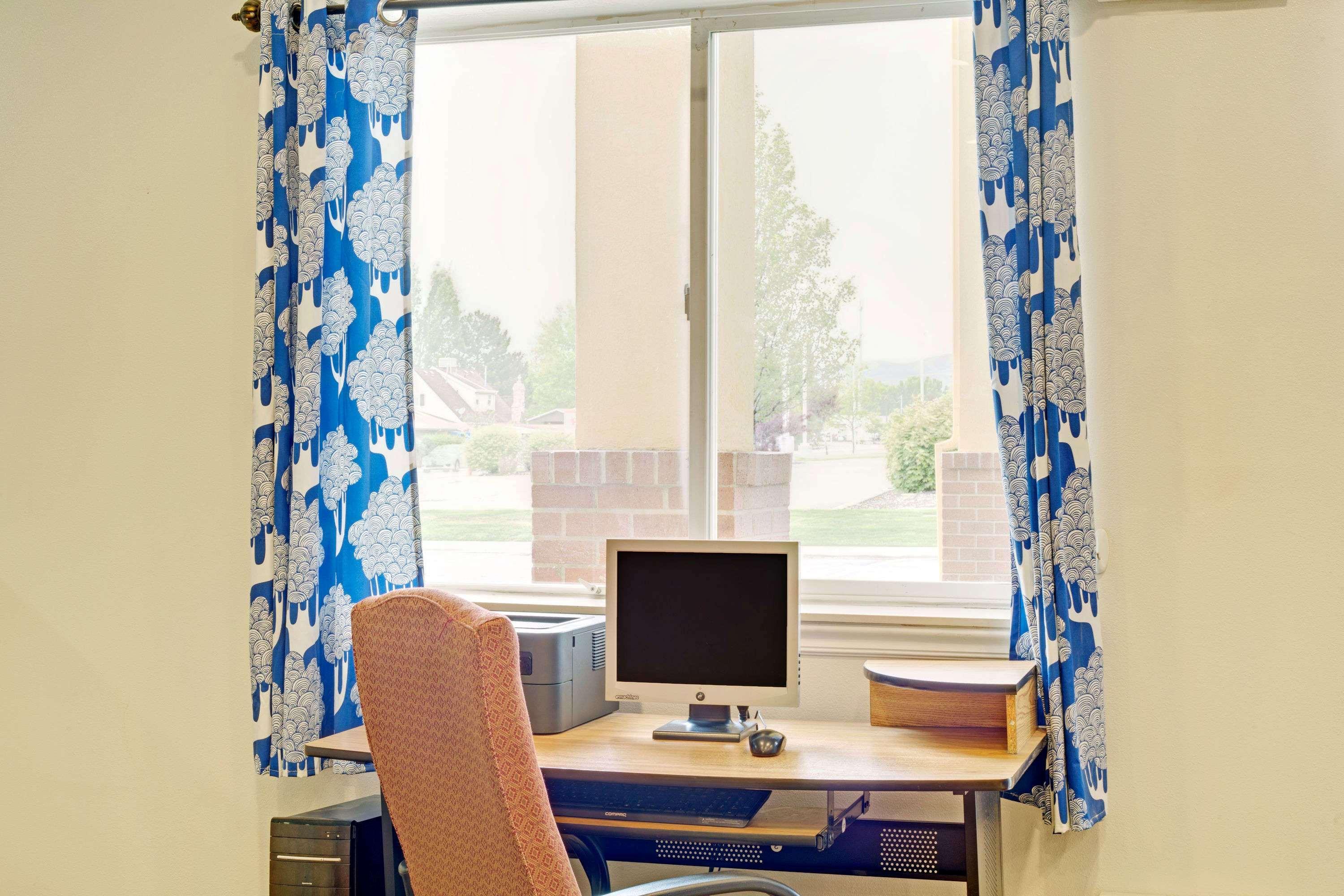Days Inn By Wyndham Lehi Extérieur photo