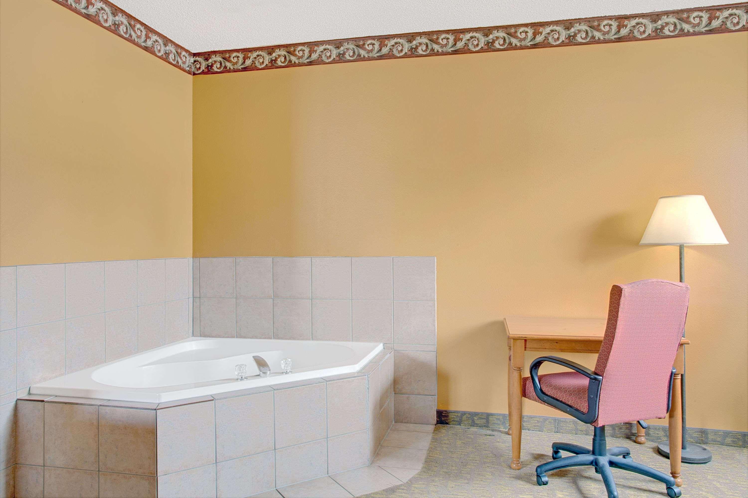 Days Inn By Wyndham Lehi Extérieur photo